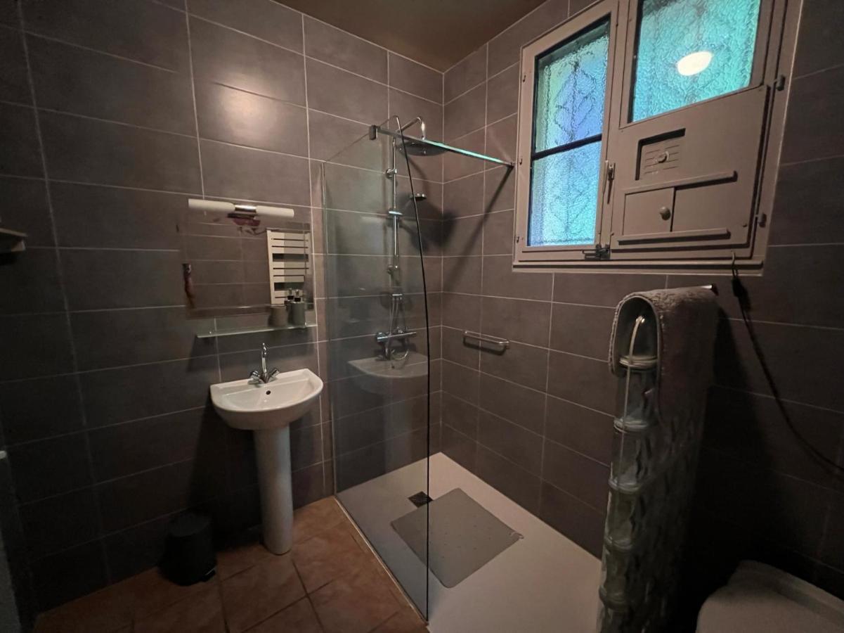 Bed and Breakfast Les Trois Fenetres Beauficel Exterior foto