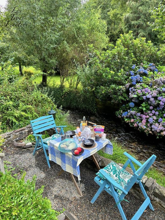 Bed and Breakfast Les Trois Fenetres Beauficel Exterior foto